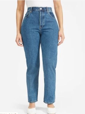 Everlane Curvy 90's Cheeky Straight Jean in Medium Blue - 28